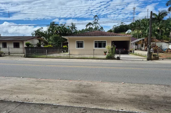 Casa para venda no Centro de São Pedro De Alcântara/SC