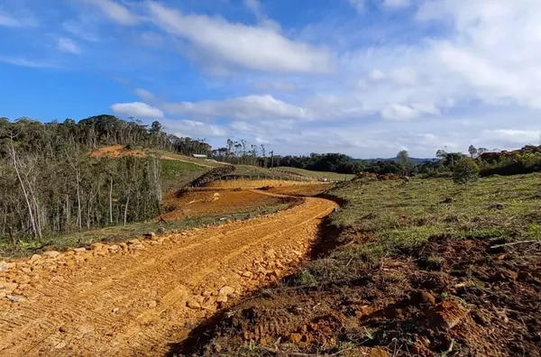Sítio em são pedro de alcântara