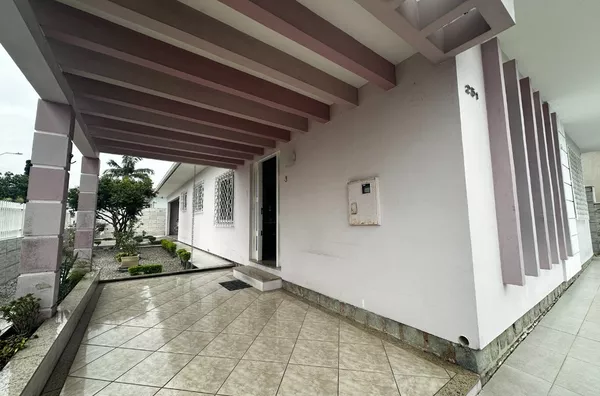 Casa para venda em São José/SC