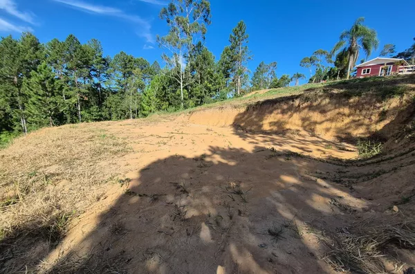 Terreno em São Pedro De Alcântara