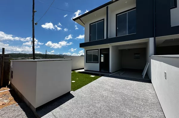 Lindos Sobrados de 2 e 3 dormitórios, Nova São José, São José