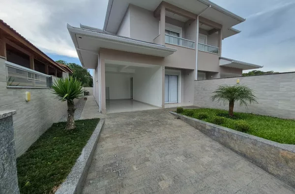 Casa com 3 dormitórios, São Pedro De Alcântara