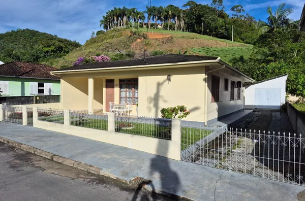 Casa para venda no centro de São Pedro De Alcântara/SC