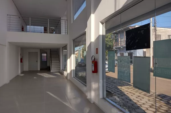 Linda Loja Comercial com Mezanino- - selecione - bairro gravatai
