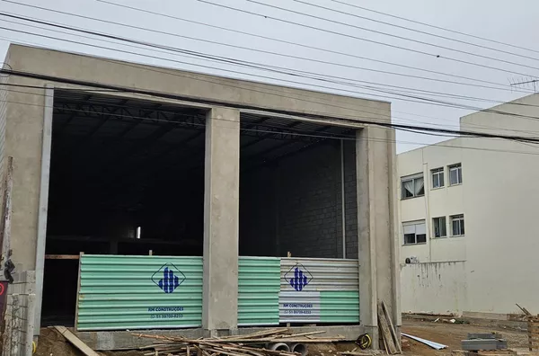 Loja comercial Disponível, ao lado do OPEN MALL