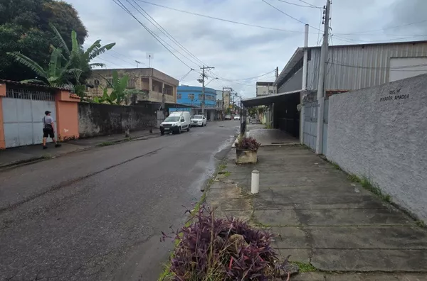 Casa para aluguel, 2 quarto(s),  Trindade, São Gonçalo