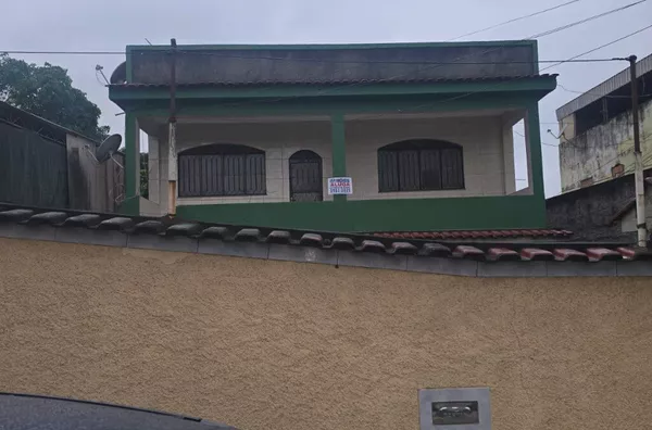 Sobrado para aluguel, 3 quarto(s),  Trindade, São Gonçalo