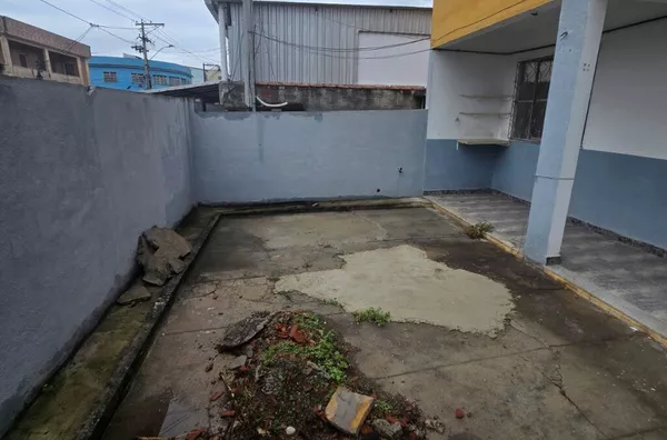 Casa para aluguel, 2 quarto(s),  Trindade, São Gonçalo