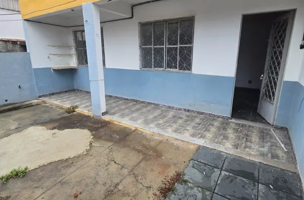 Casa para aluguel, 2 quarto(s),  Trindade, São Gonçalo