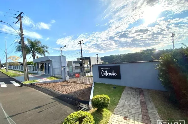 Casa para venda em condomínio fechado, localizada no bairro Santa Terezinha, Pato Branco-PR