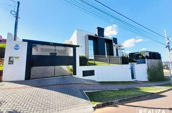 Casa Alto Padrão mobiliada para venda, localizada no bairro Fraron em Pato Branco-PR