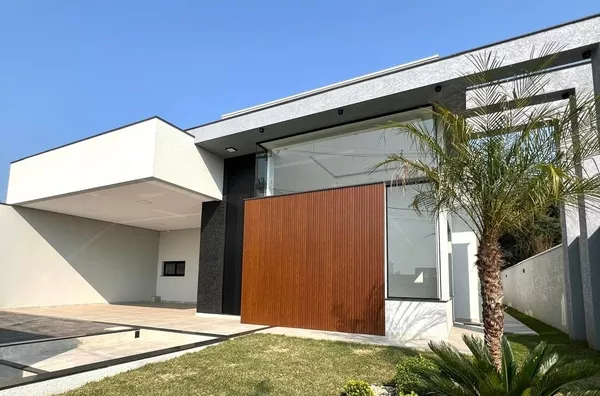 Casa alto padrão em construção para venda, Localizada no Bairro Cadorin em Pato Branco-PR