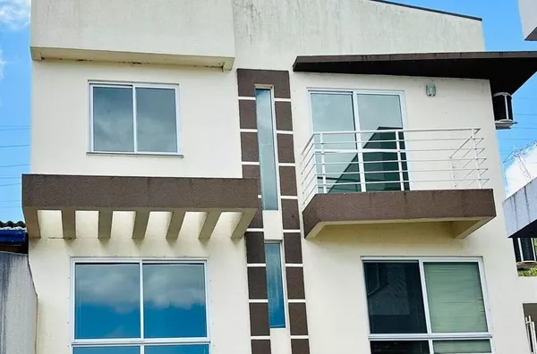 Sobrado para venda,  no Bairro São Luiz em Pato Branco-PR