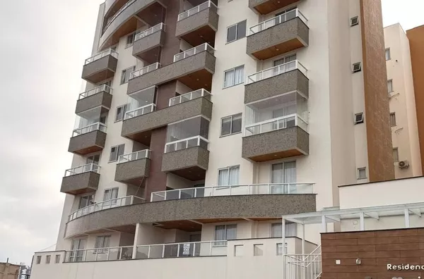 Apartamento para aluguel com 03 dormitórios, sendo 01 suíte, localizado no Bairro Santa Terezinha em Pato Branco-PR