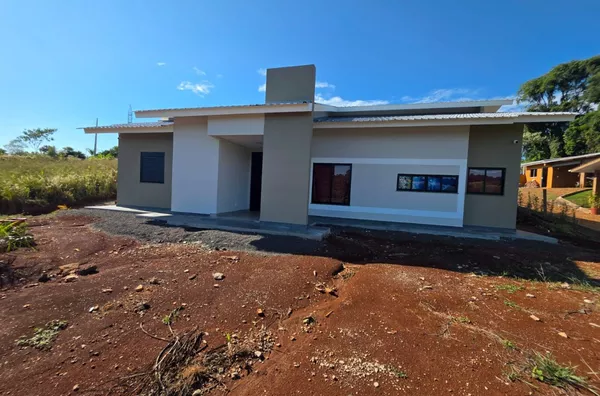 VENDE-SE OU TROCA – CHÁCARA PRÓXIMA À CIDADE