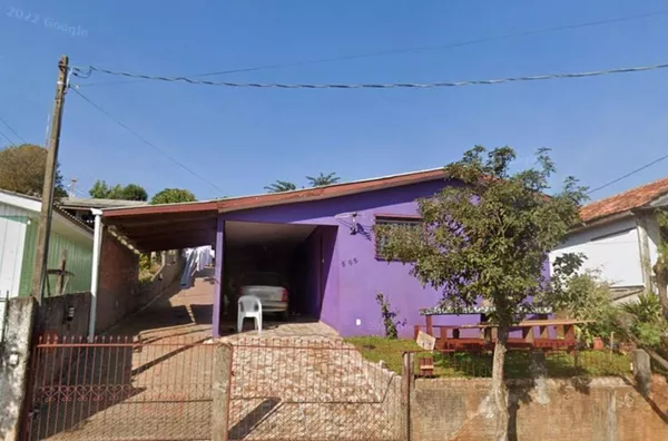 LOTE COM DUAS CASAS DISPONIVEL PRA VENDA 