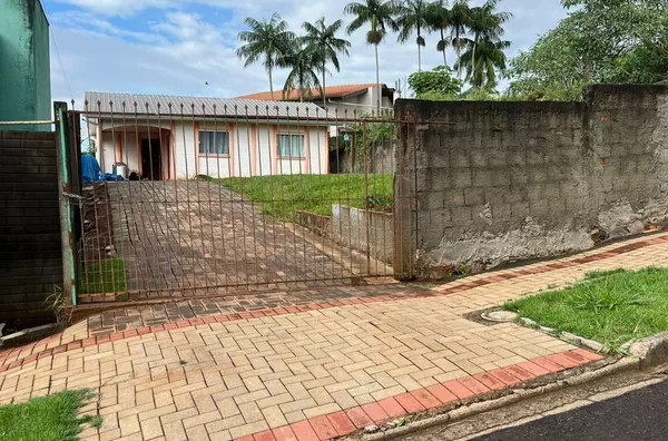 Casa para aluguel, no bairro Aeroporto em Pato Branco - Foto 2