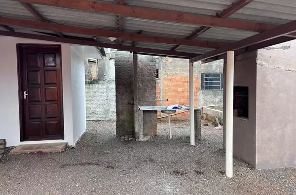 Casa disponível para locação no bairro são Cristovão 