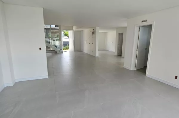 Sobrado de Alto Padrão para venda em Pato Branco