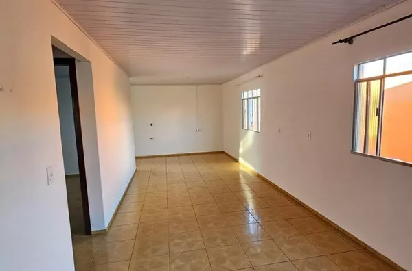 Casa disponível para locação no bairro são Cristovão 