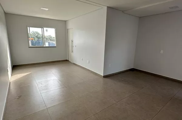 CASA DISPONÍVEL PARA VENDA NO BAIRRO FRARON 