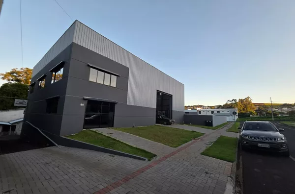 Barracão para aluguel no bairro Fraron em Pato Branco