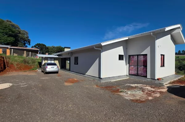 VENDE-SE OU TROCA – CHÁCARA PRÓXIMA À CIDADE