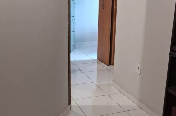 SALA COMERCIAL COM RECEPÇÃO E  2 SALAS DE ATENDIMENTO, AR CONDICIONADO EM TODAS AS SALAS. 