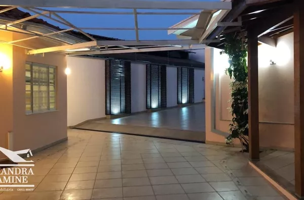 CASA RESIDENCIAL OU COMERCIAL 