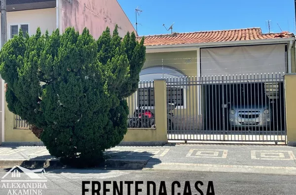 CASA TERREA 3 DORM SUITE A VENDA POSSUI EDICULA