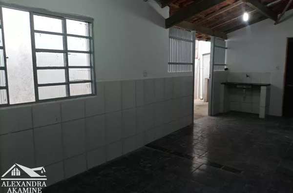 Casa de fundos Pq Aeroporto, Taubate