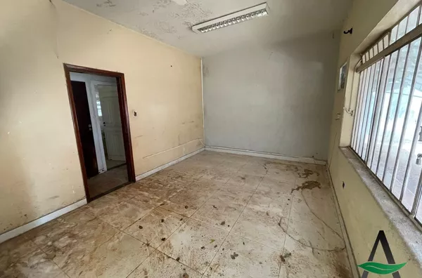 Londrina - Casa 03 quartos - Jd. Shangri-la A