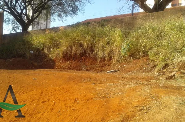 Cornélio Procópio - Terreno - Centro 