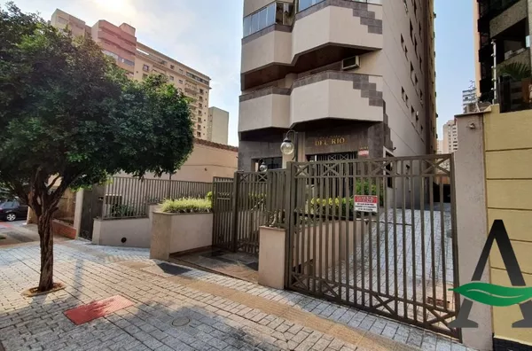 Londrina - Apartamento - 3 quartos - Centro