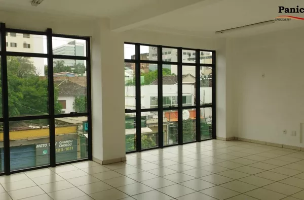SALA COMERCIAL NA 13 DE MAIO