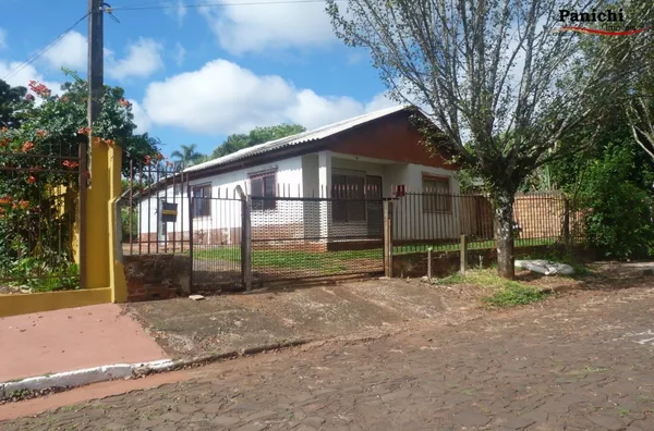 CASA 4 DORMITÓRIOS COM AMPLO TERRENO