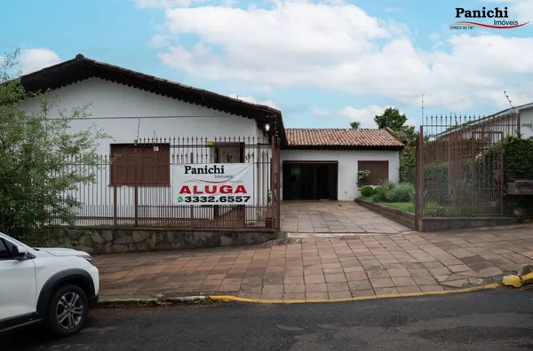 AMPLA CASA NO CENTRO PARA LOCAÇÃO