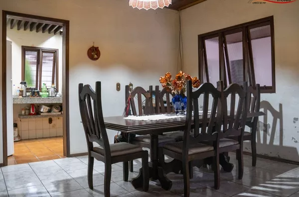 AMPLA CASA NO CENTRO PARA LOCAÇÃO