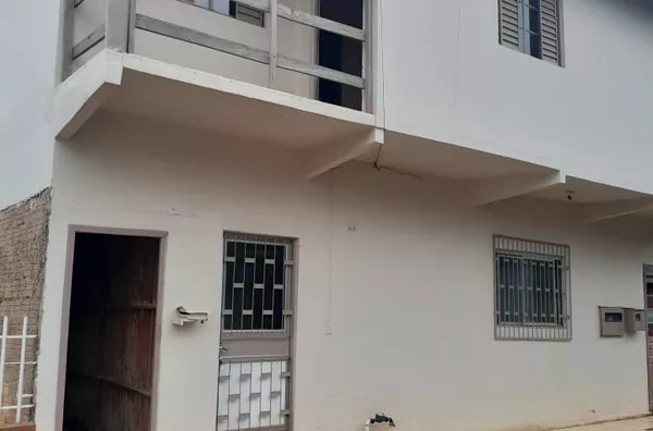APTO SUPERIOR UMA QUADRA DO COLÉGIO TIRADENTES