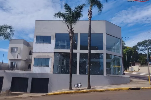 SALA COMERCIAL COM MESANINO 