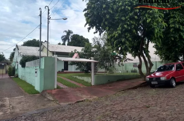 CASA COM TERRENO