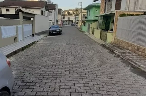 Otima casa de alvenaria