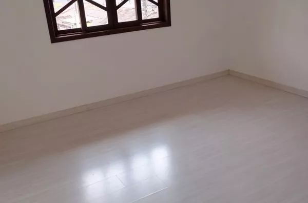 Casa 1 suíte + 2 quartos p/ aluguel,  Glória, Blumenau