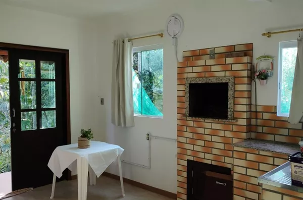 Casa ampla C/ 1 súite + 2 quartos -Progresso Blumenau