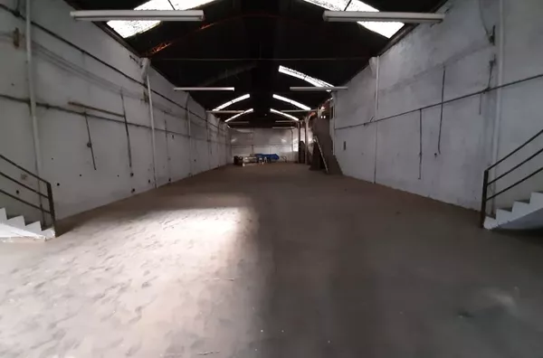 Galpão Comercial em Bangu.