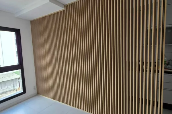 COMPLETA IMÓVEIS ALUGA APARTAMENTO DE 01 DORMITÓRIO  MOBILIADO TRINDADE UFSC