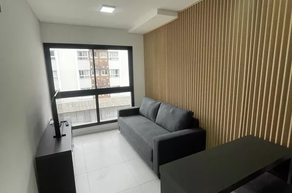 COMPLETA IMÓVEIS ALUGA APARTAMENTO DE 01 DORMITÓRIO  MOBILIADO TRINDADE UFSC