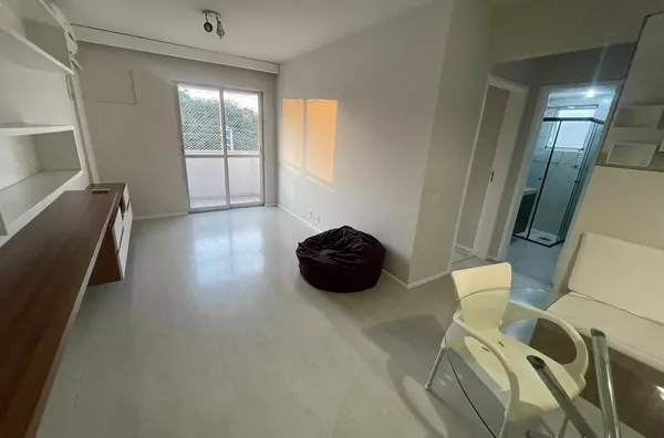 Apartamento 02 quartos semi mobiliado em frente UFSC/Eletrosul