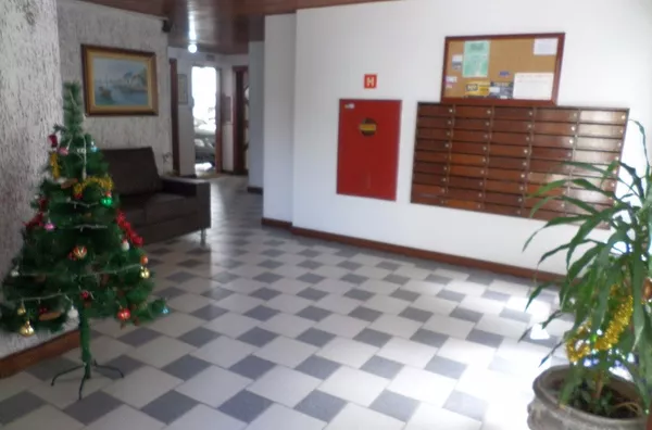 Excelente Kitinete semi-mobiliada com garagem ao lado da UFSC!