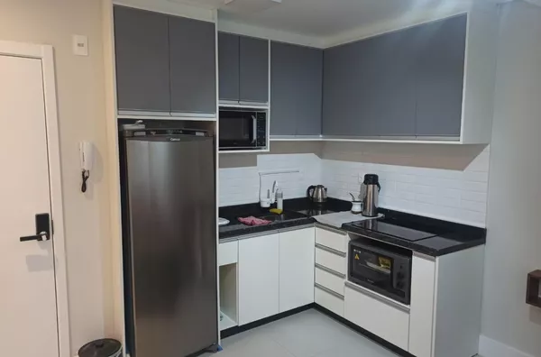 Studio mobiliado novo, com garagem  na Trindade, próximo  da UFSC.